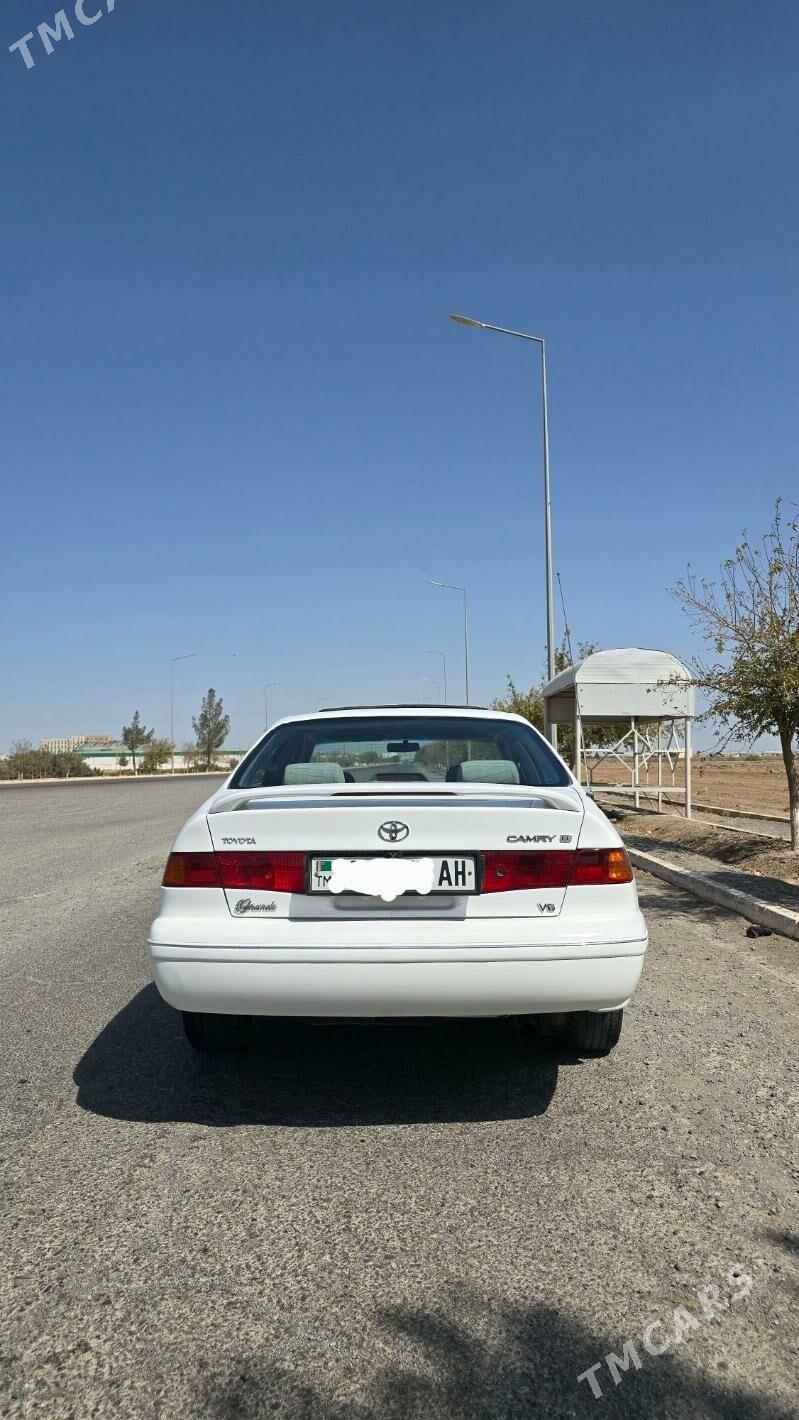Toyota Camry 1999 - 150 000 TMT - Теджен - img 5