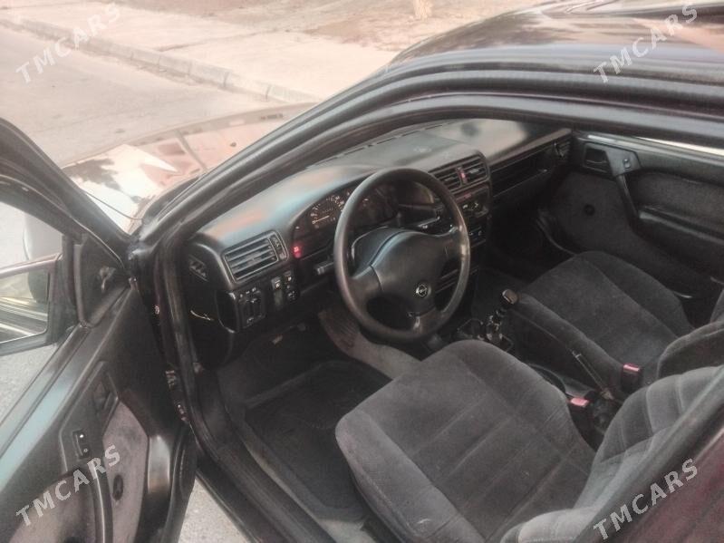 Opel Vectra 1992 - 48 000 TMT - Mary - img 3