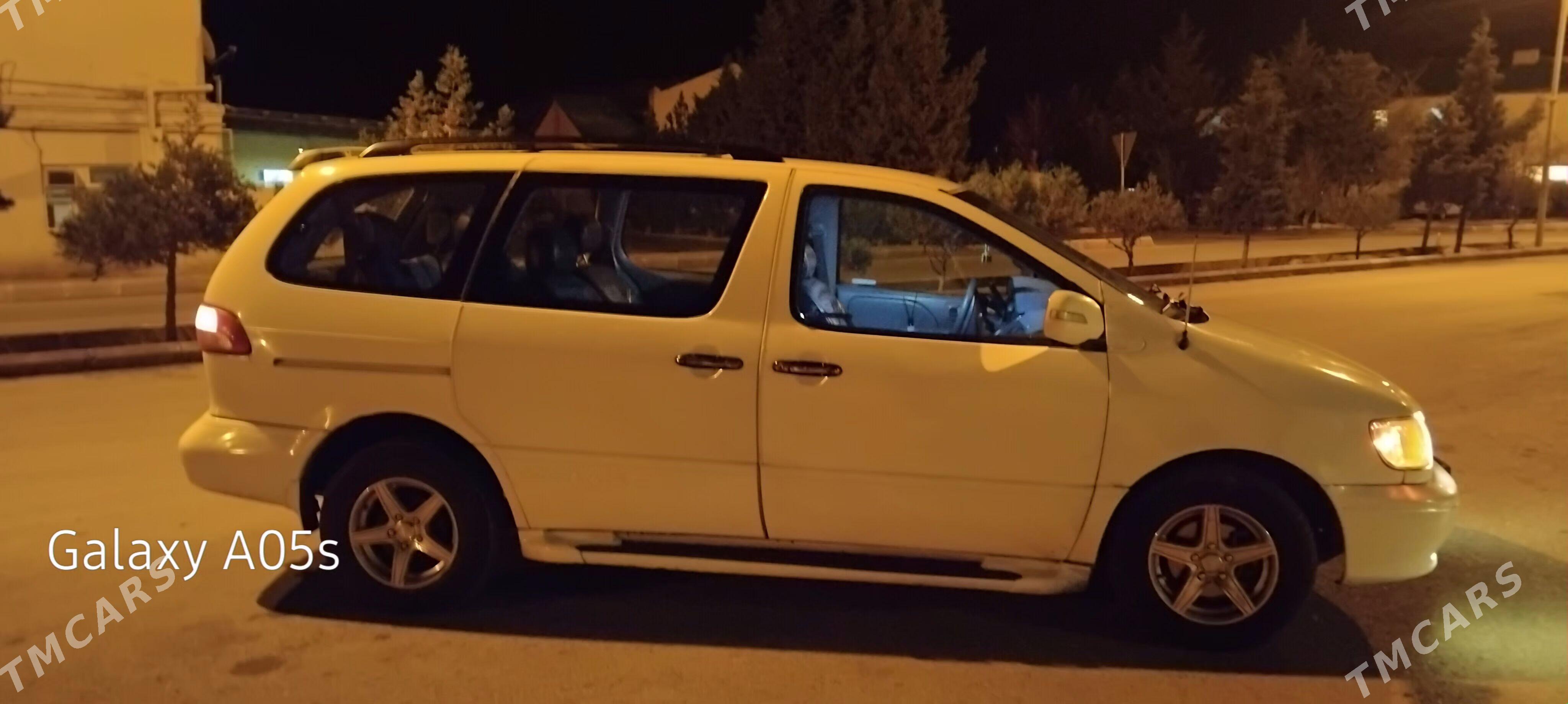 Toyota Sienna 2002 - 160 000 TMT - Туркменбаши - img 2