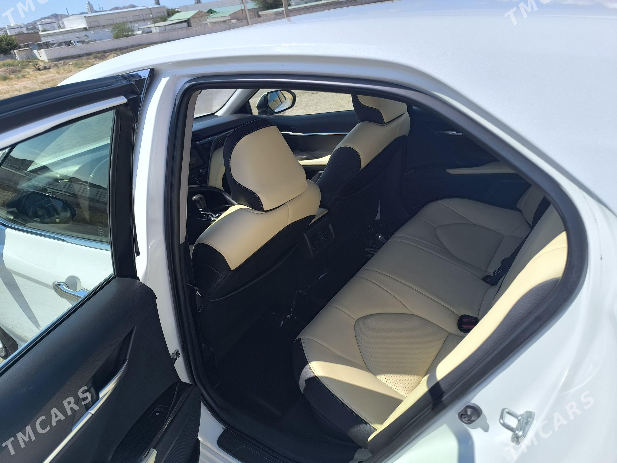 Toyota Camry Hybrid 2020 - 230 000 TMT - Türkmenbaşy - img 3