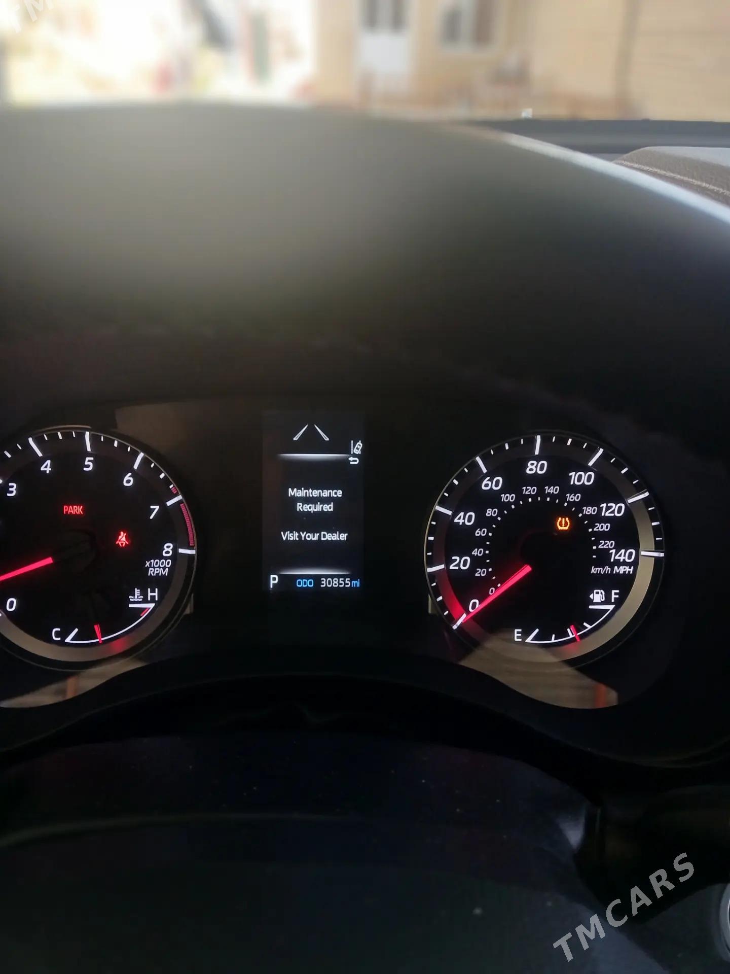 Toyota Highlander 2021 - 520 000 TMT - Baýramaly - img 2