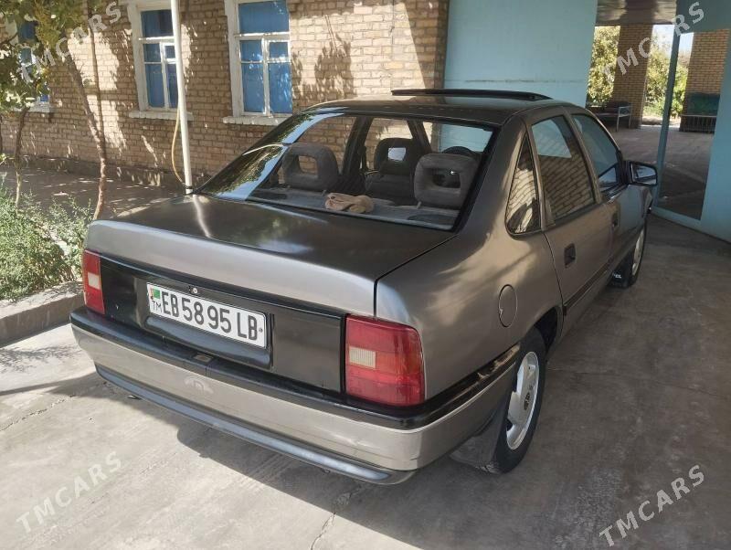 Opel Vectra 1992 - 45 000 TMT - Чарджоу - img 4