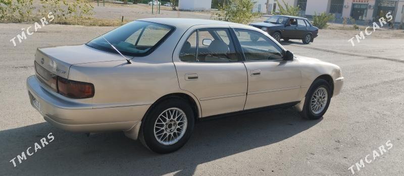 Toyota Camry 1993 - 75 000 TMT - Garabekewül - img 2