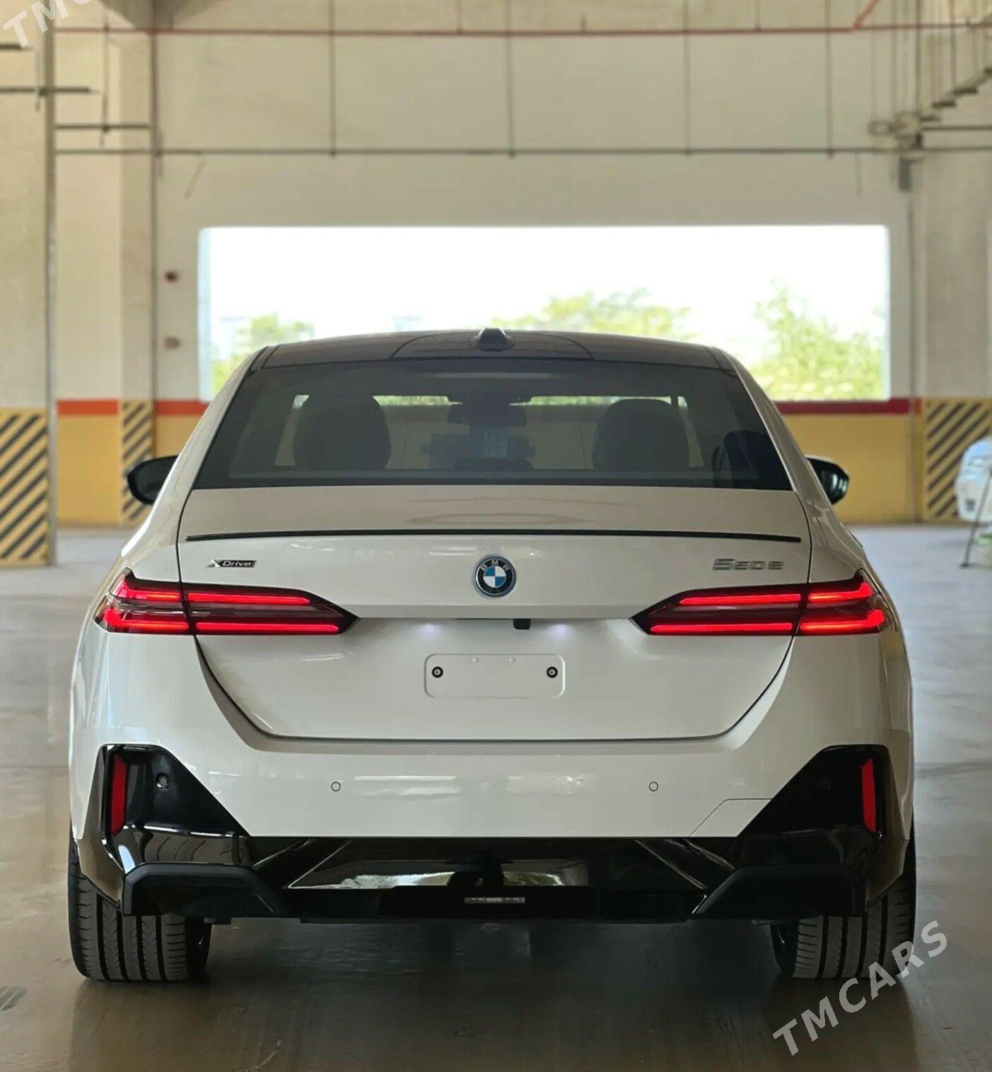 BMW 550 2025 - 2 499 000 TMT - Ашхабад - img 7