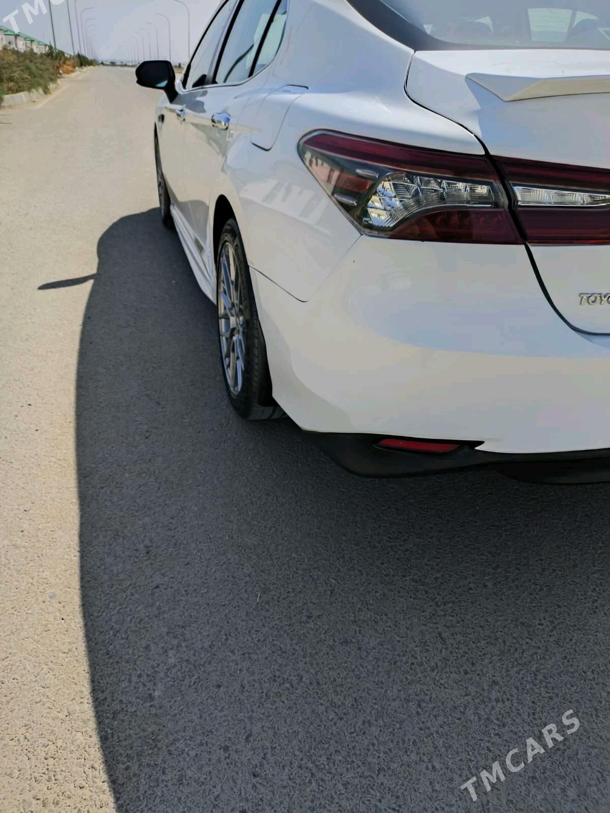 Toyota Camry 2019 - 271 000 TMT - Aşgabat - img 9