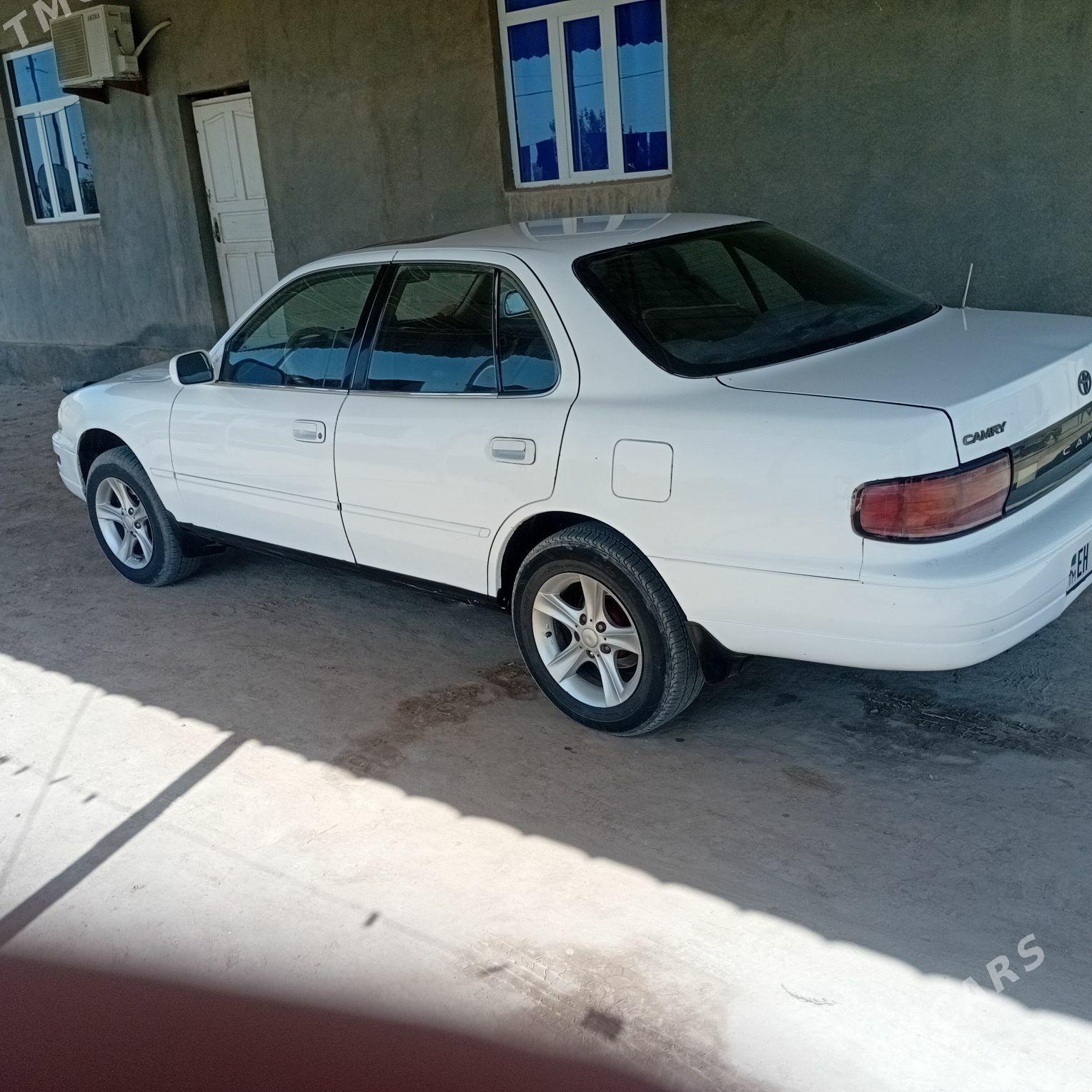 Toyota Camry 1993 - 80 000 TMT - Ýolöten - img 4