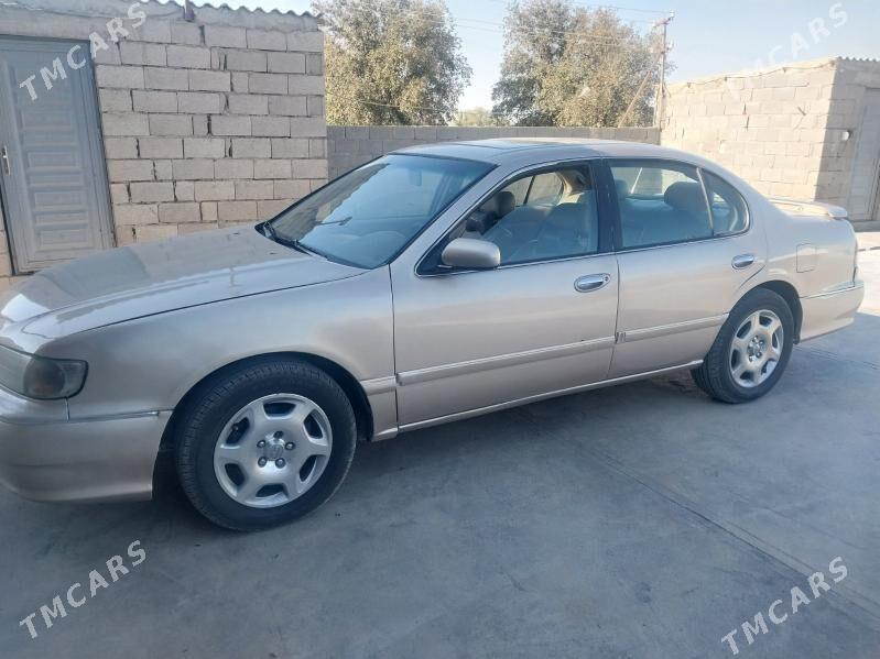Infiniti I30 1998 - 65 000 TMT - Бахарден - img 3