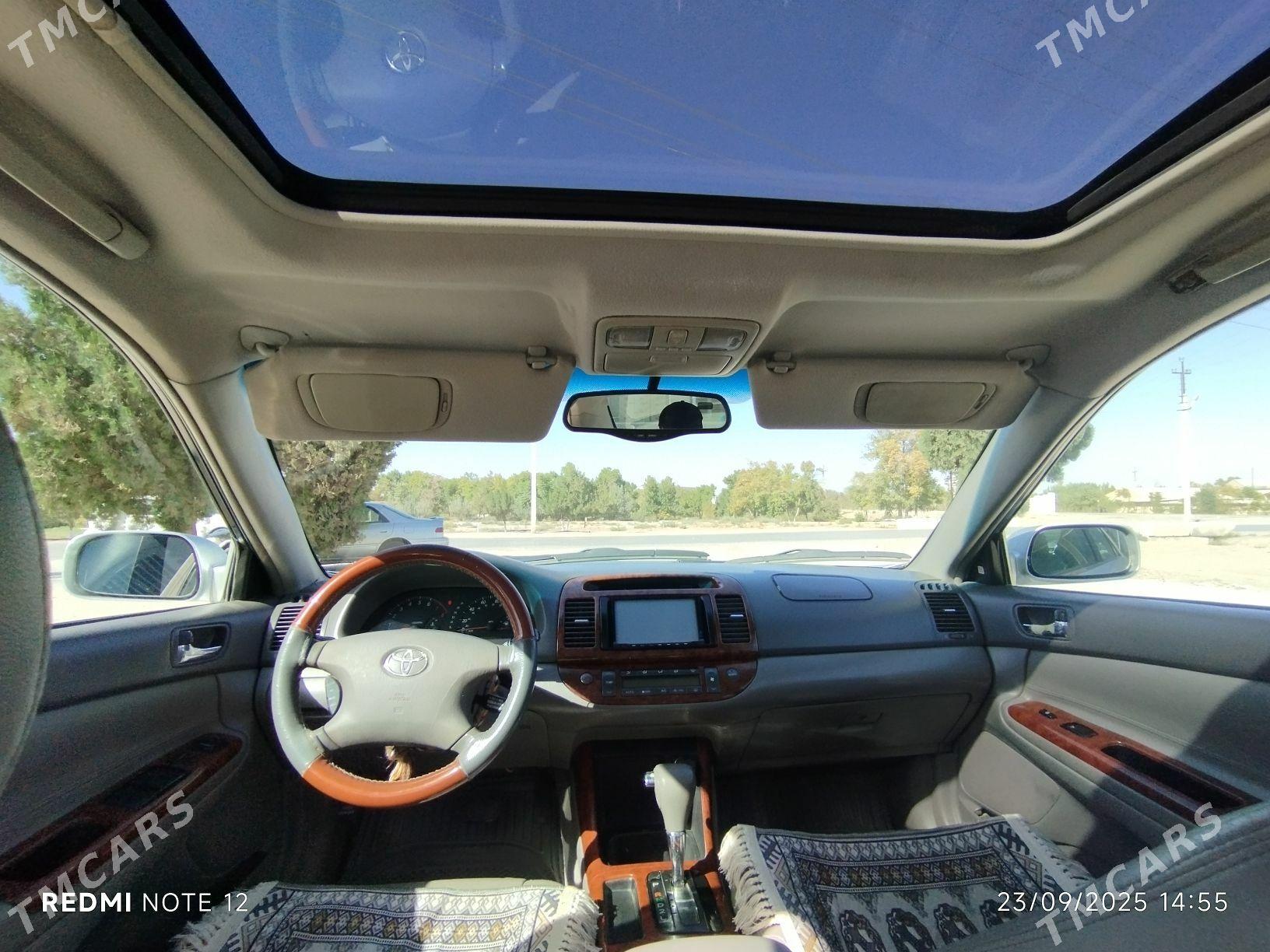 Toyota Camry 2004 - 158 000 TMT - Halaç - img 5