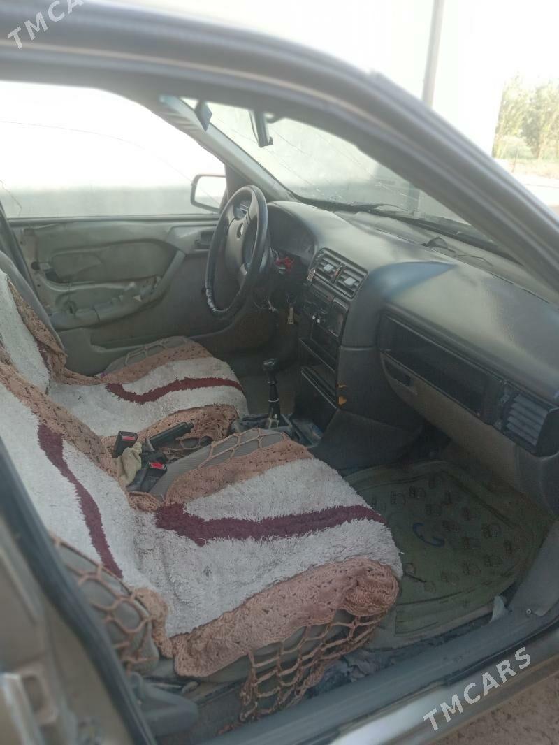 Opel Vectra 1989 - 25 000 TMT - Murgap - img 5