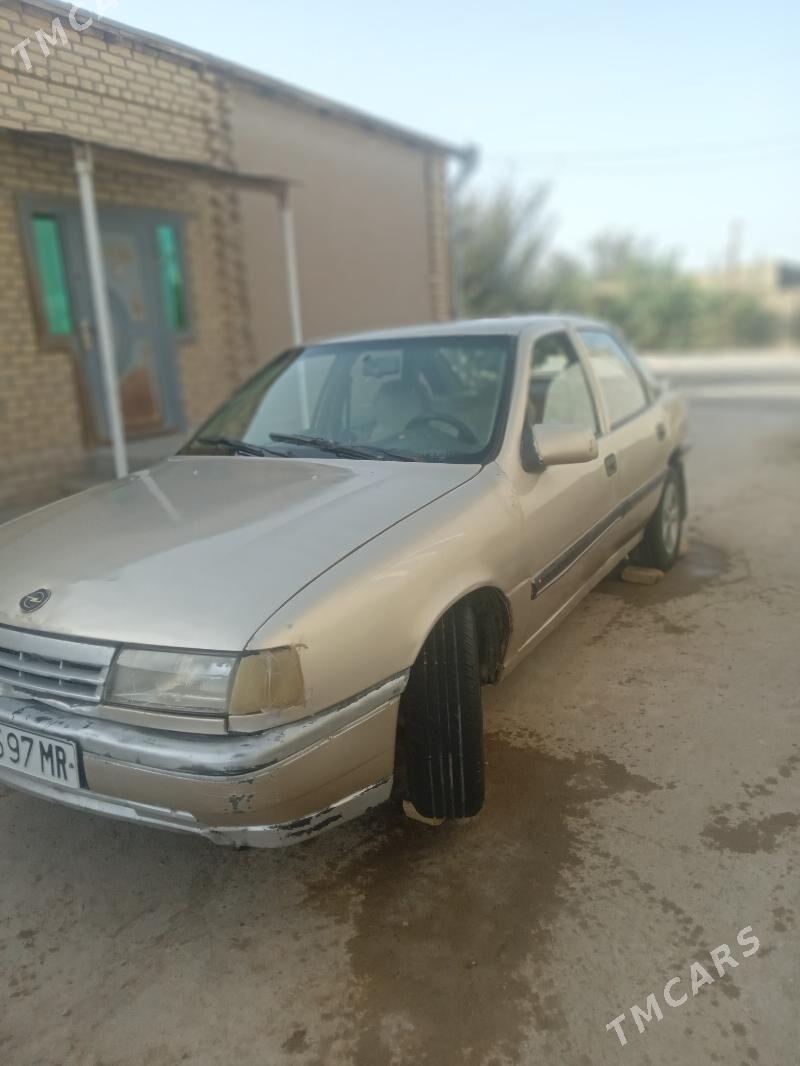 Opel Vectra 1989 - 25 000 TMT - Murgap - img 4
