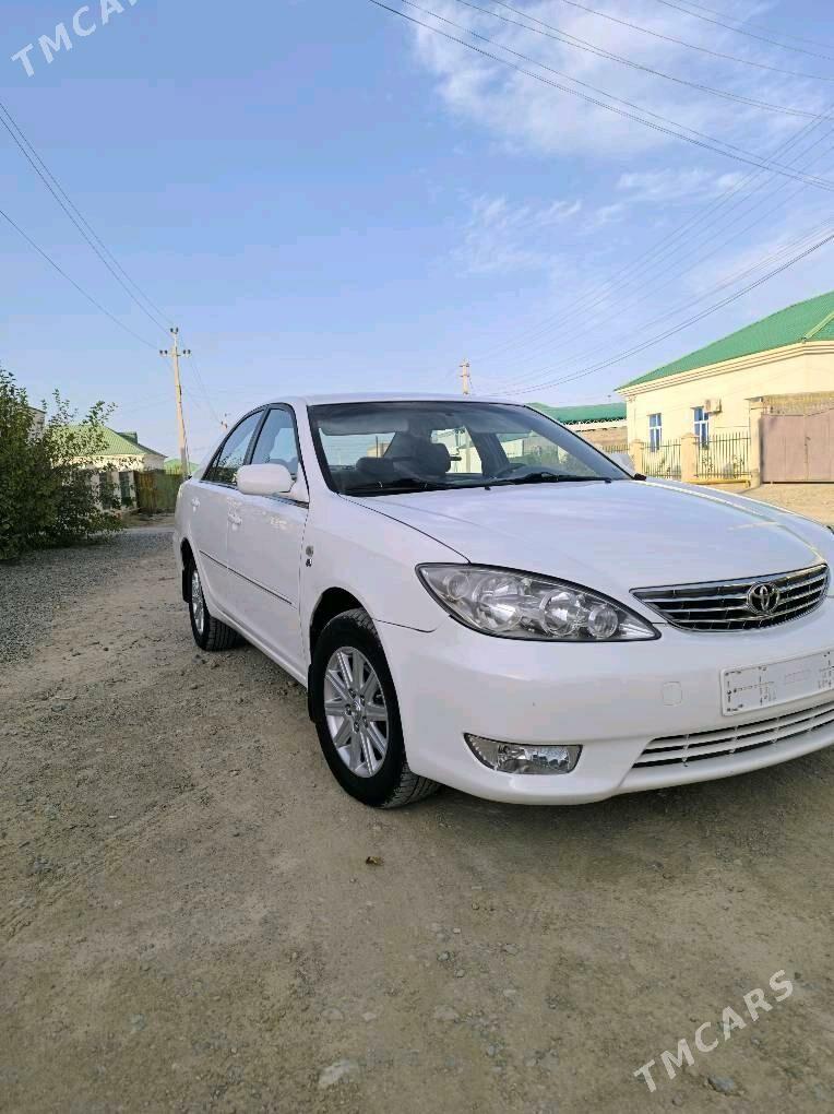 Toyota Camry 2004 - 150 000 TMT - Бахарден - img 4