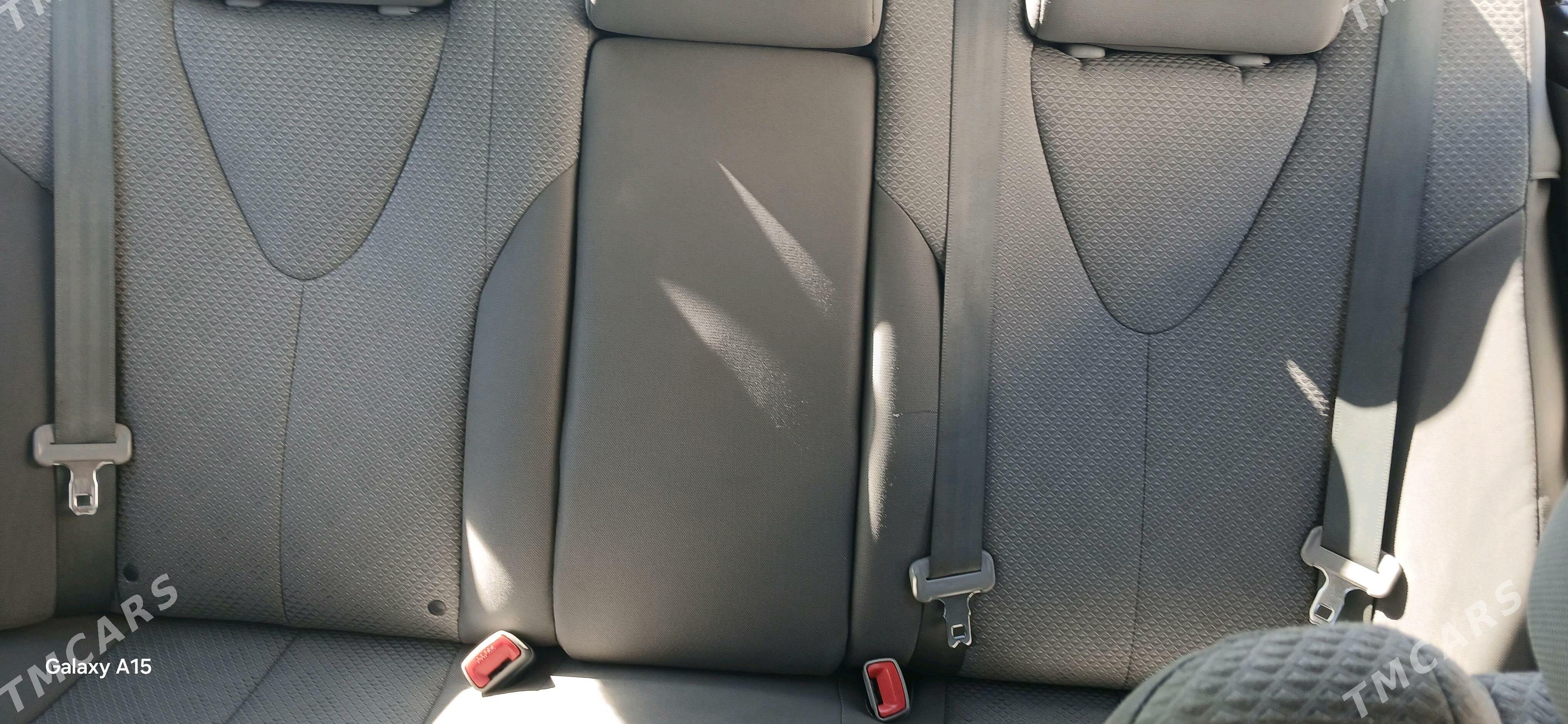 Toyota Camry 2011 - 250 000 TMT - Губадаг - img 5