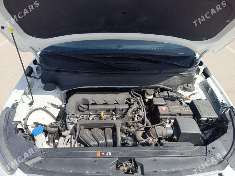 Hyundai Venue 2021 - 250 000 TMT - Ашхабад - img 4
