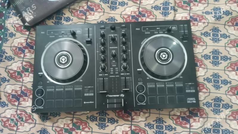 Dj - Sarahs - img 3