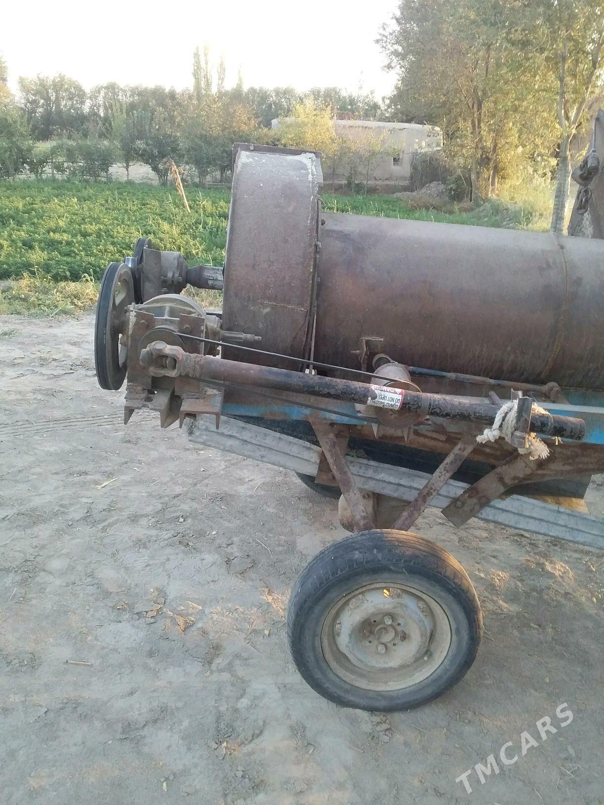Baş çykarýan - Акдепе - img 2