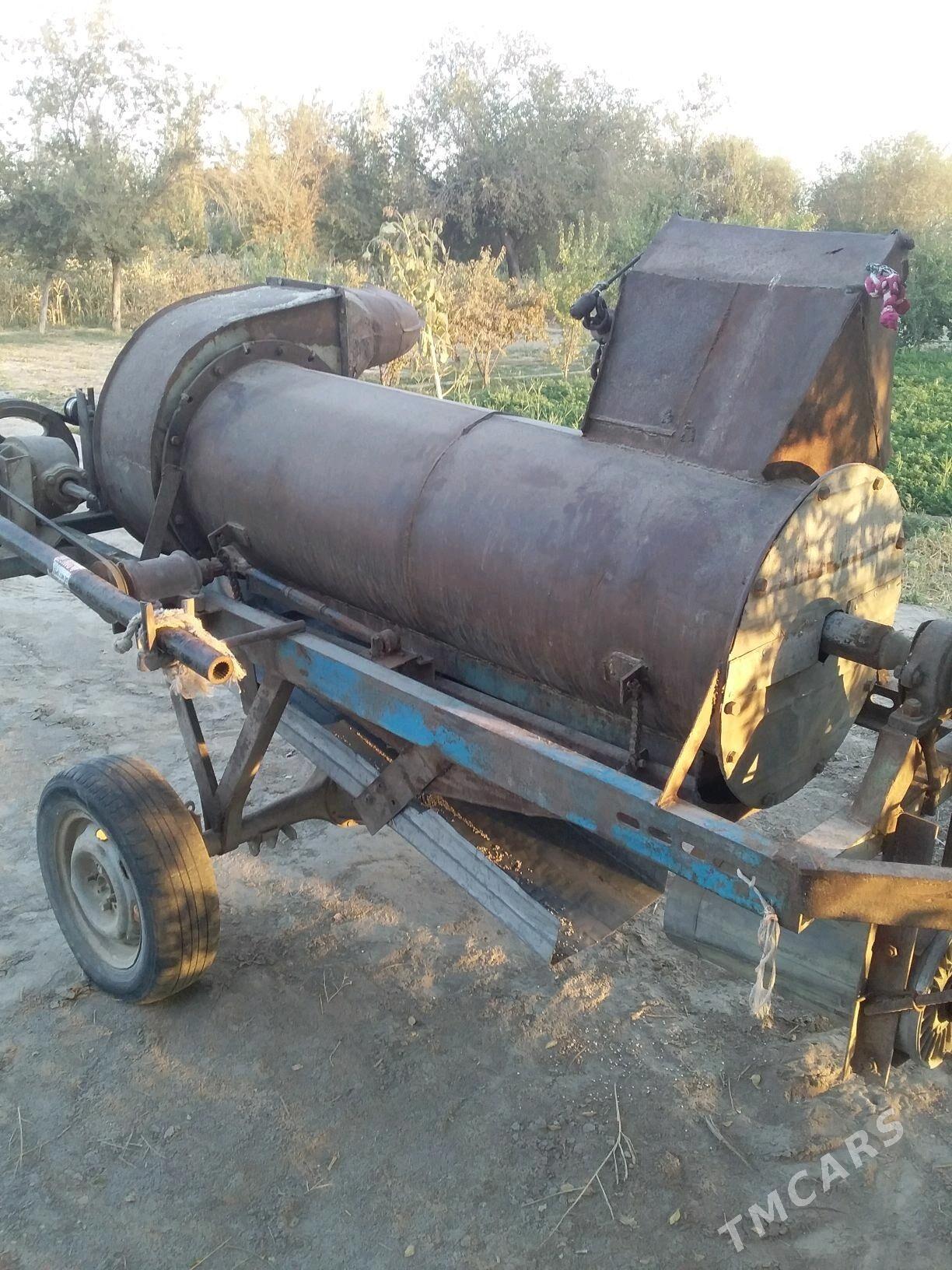Baş çykarýan - Акдепе - img 3