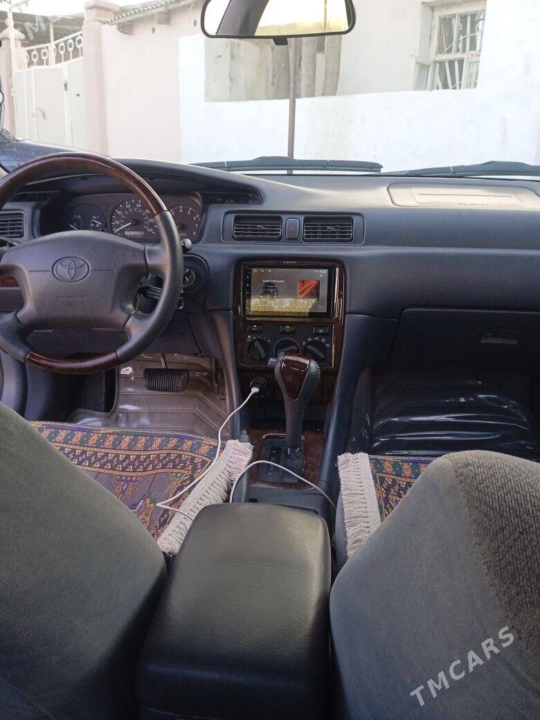 Toyota Camry 2001 - 200 000 TMT - Гызыларбат - img 6