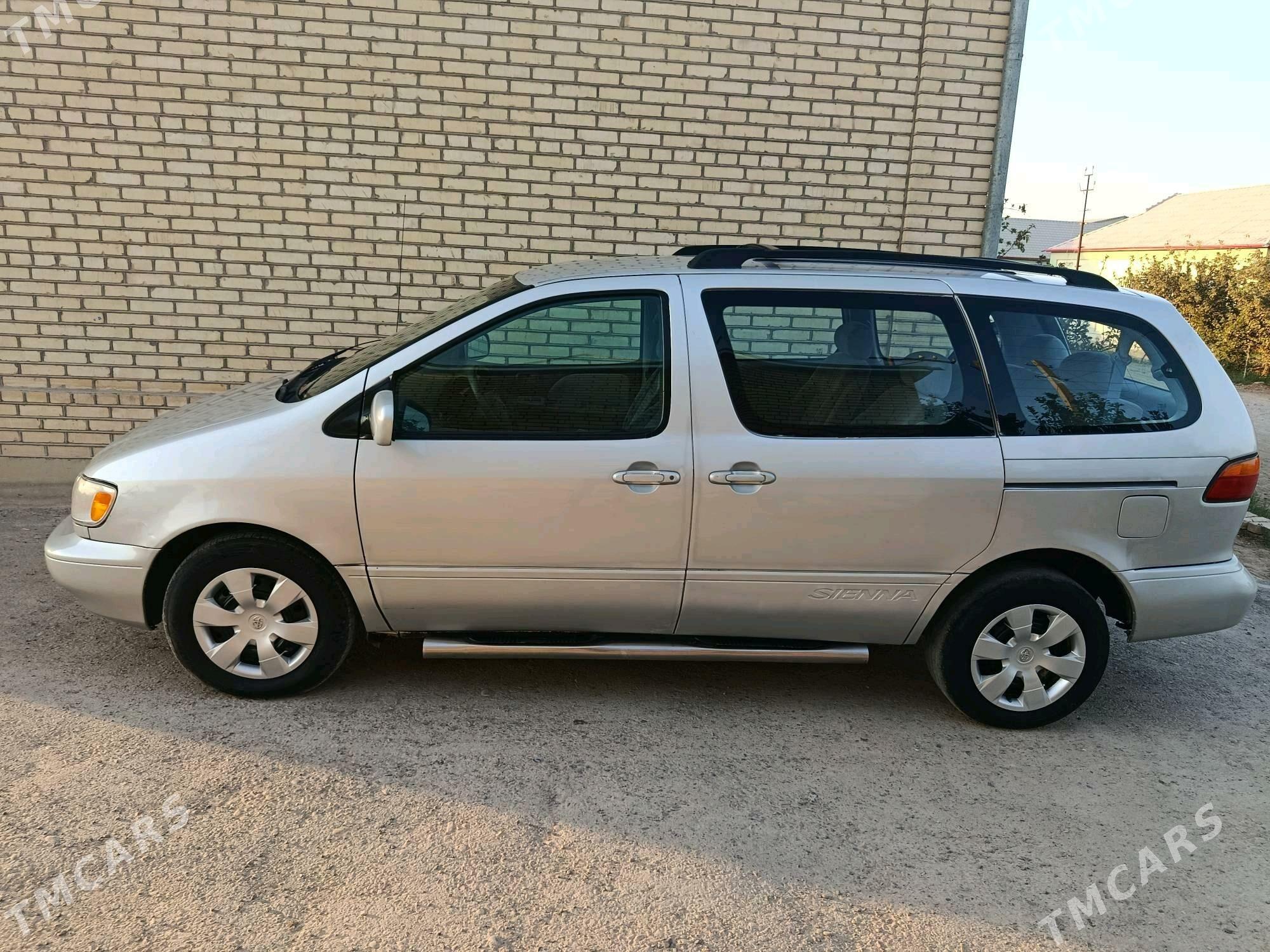 Toyota Sienna 1999 - 125 000 TMT - Мары - img 5