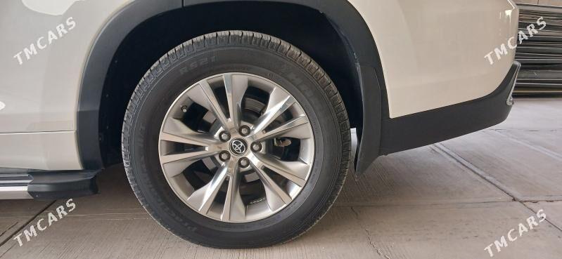 Toyota Highlander 2016 - 435 000 TMT - Бузмеин - img 7