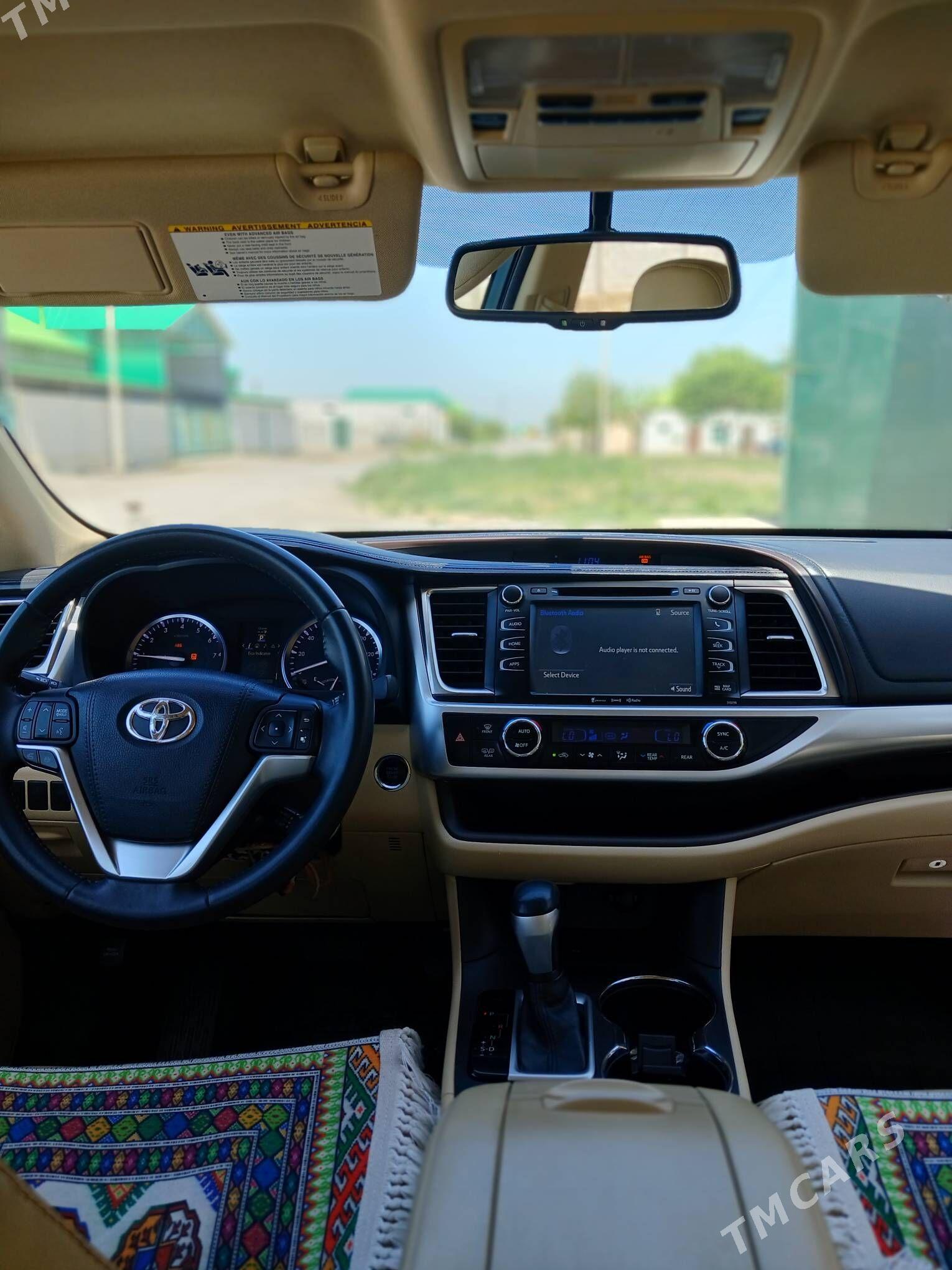 Toyota Highlander 2016 - 435 000 TMT - Бузмеин - img 2