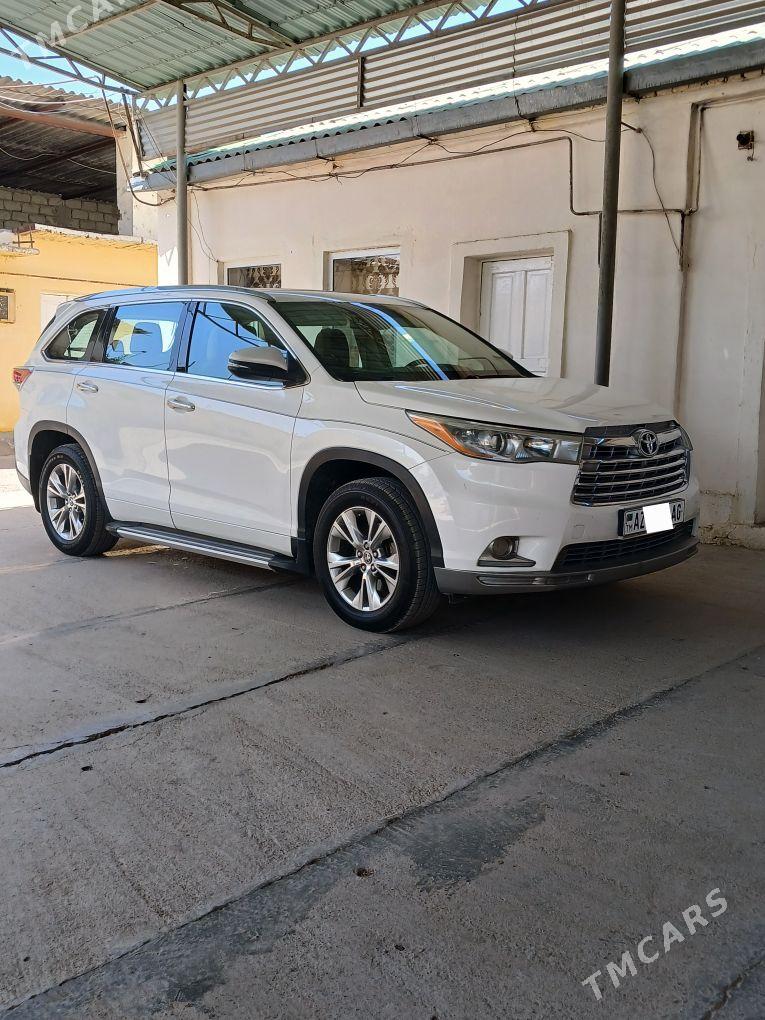 Toyota Highlander 2016 - 435 000 TMT - Бузмеин - img 8