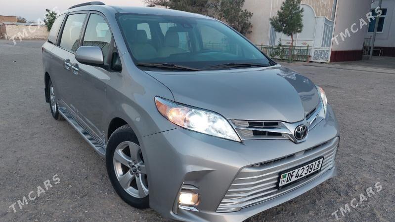 Toyota Sienna 2018 - 390 000 TMT - Köýtendag - img 8