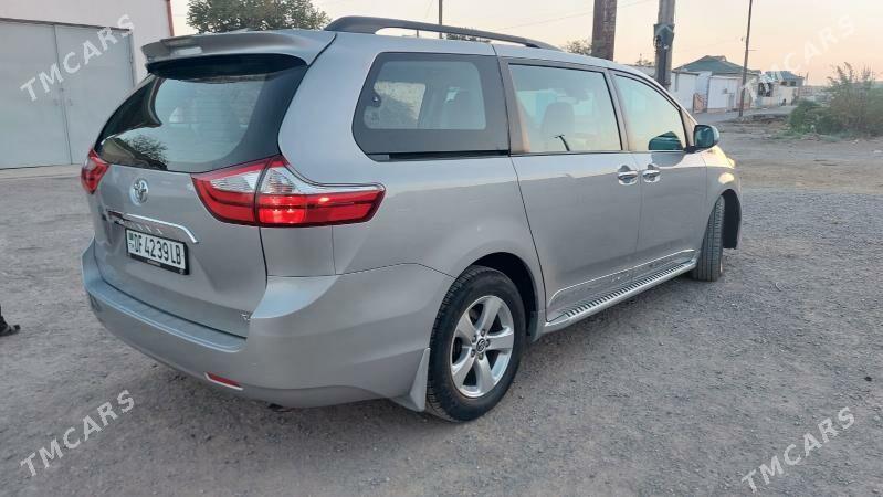 Toyota Sienna 2018 - 390 000 TMT - Köýtendag - img 3
