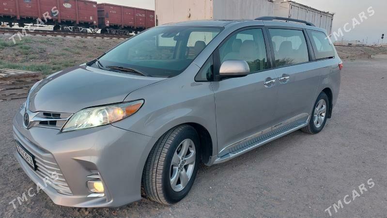 Toyota Sienna 2018 - 390 000 TMT - Köýtendag - img 4