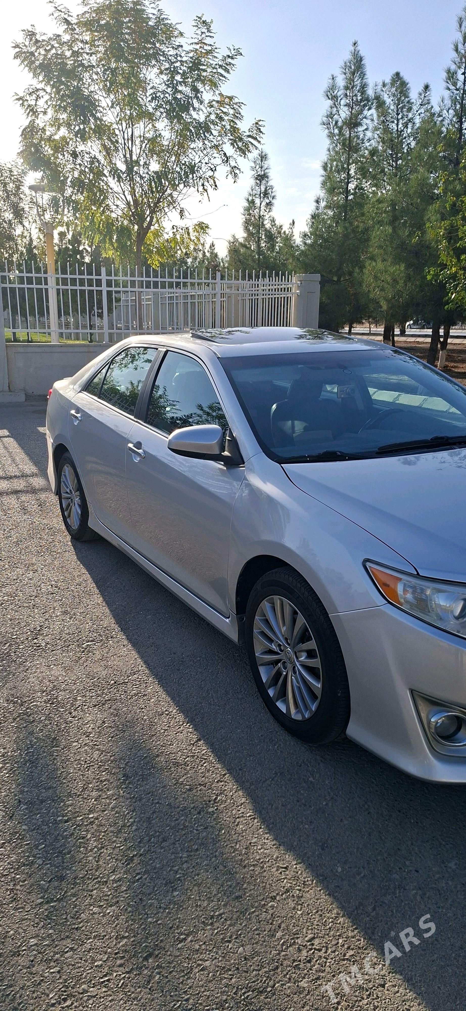 Toyota Camry 2011 - 250 000 TMT - Büzmeýin - img 5
