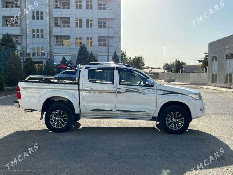 Toyota Hilux 2014 - 420 000 TMT - Мары - img 2