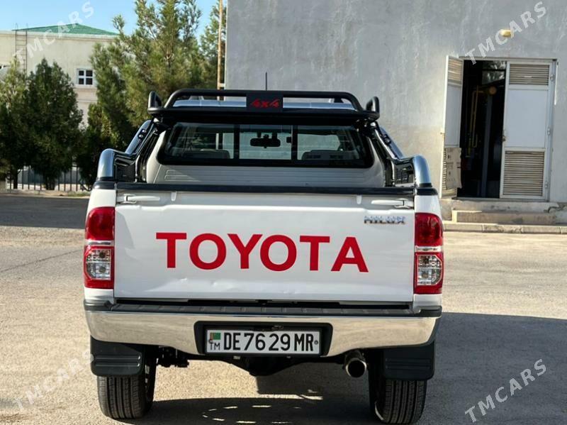 Toyota Hilux 2014 - 420 000 TMT - Мары - img 3