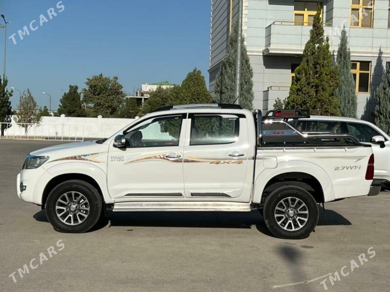 Toyota Hilux 2014 - 420 000 TMT - Мары - img 4