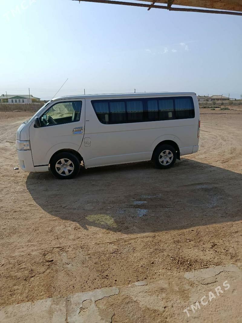 Toyota Hiace 2007 - 220 000 TMT - Этрек - img 5