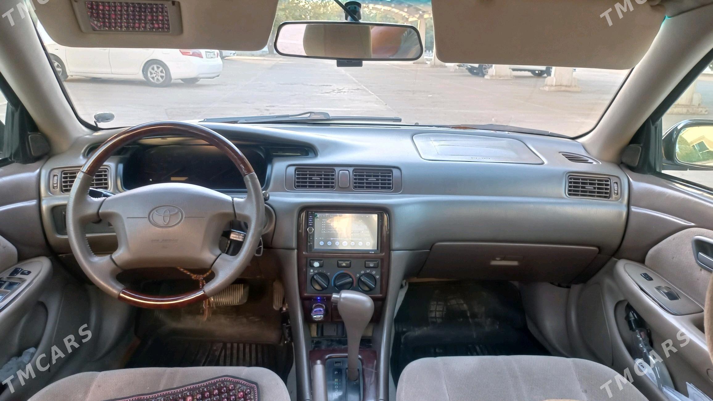 Toyota Camry 2001 - 126 000 TMT - Байрамали - img 2