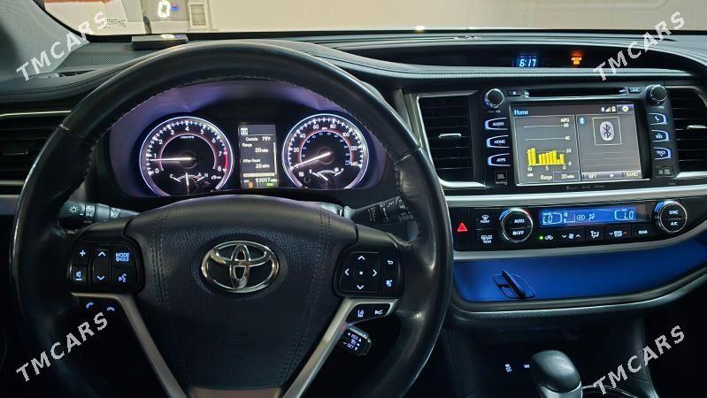Toyota Highlander 2017 - 550 000 TMT - ул. Подвойского (Битарап Туркменистан шаёлы) - img 8