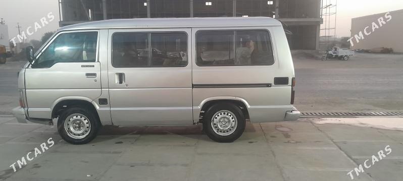 Toyota Hiace 1985 - 53 000 TMT - Сакарчага - img 2