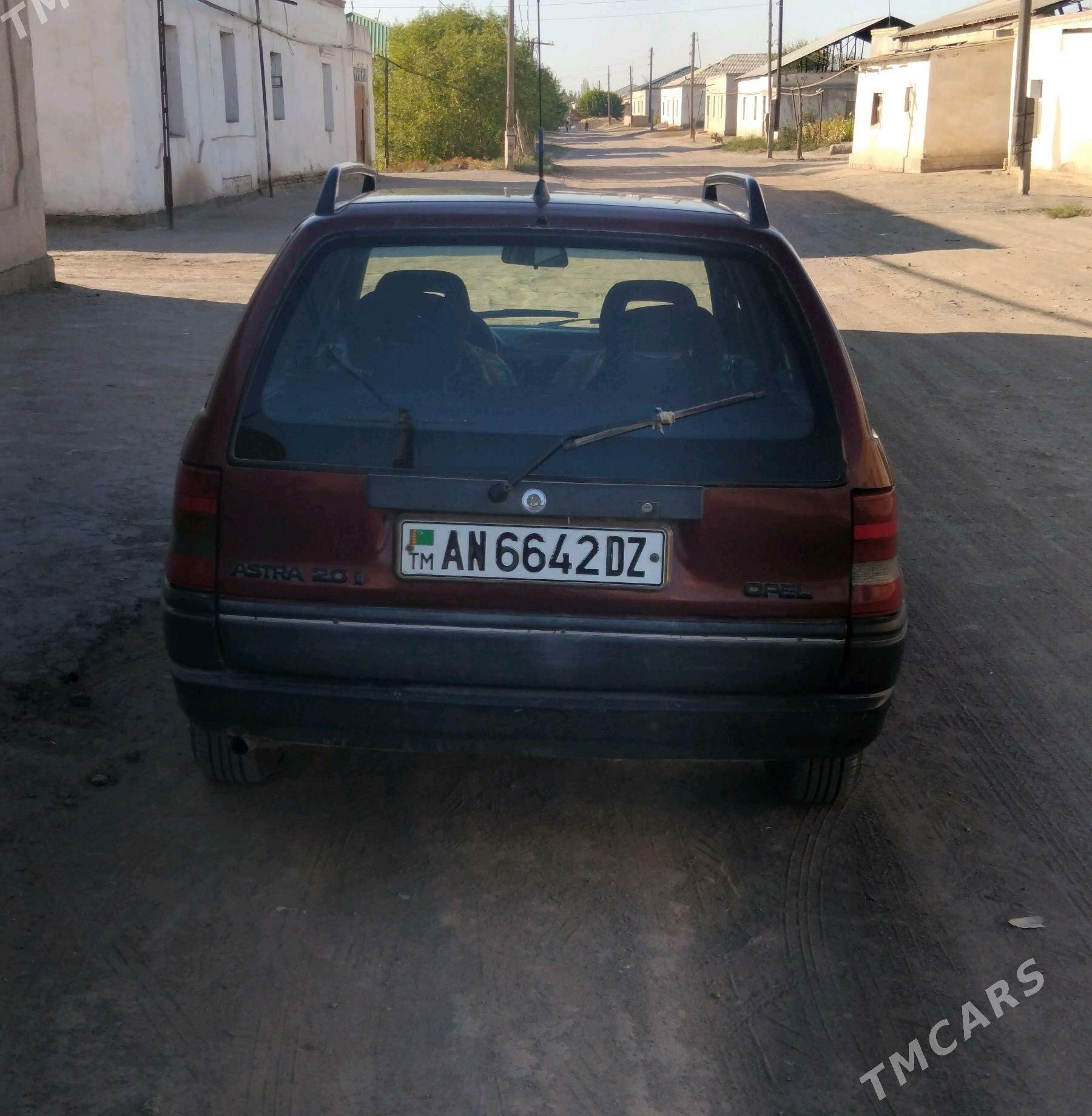 Opel Astra 1992 - 35 000 TMT - Губадаг - img 3