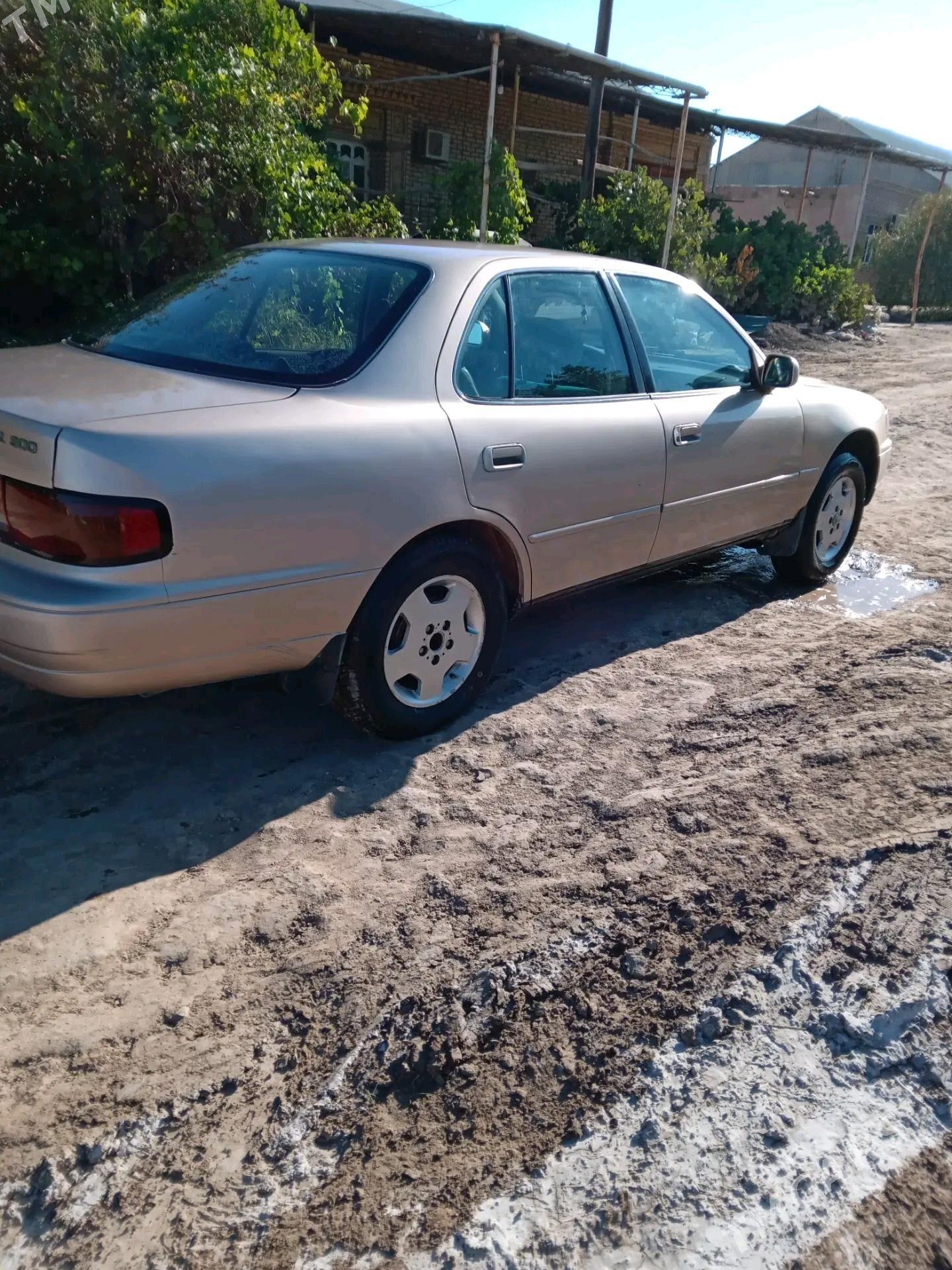 Toyota Camry 1996 - 90 000 TMT - Köneürgenç - img 3