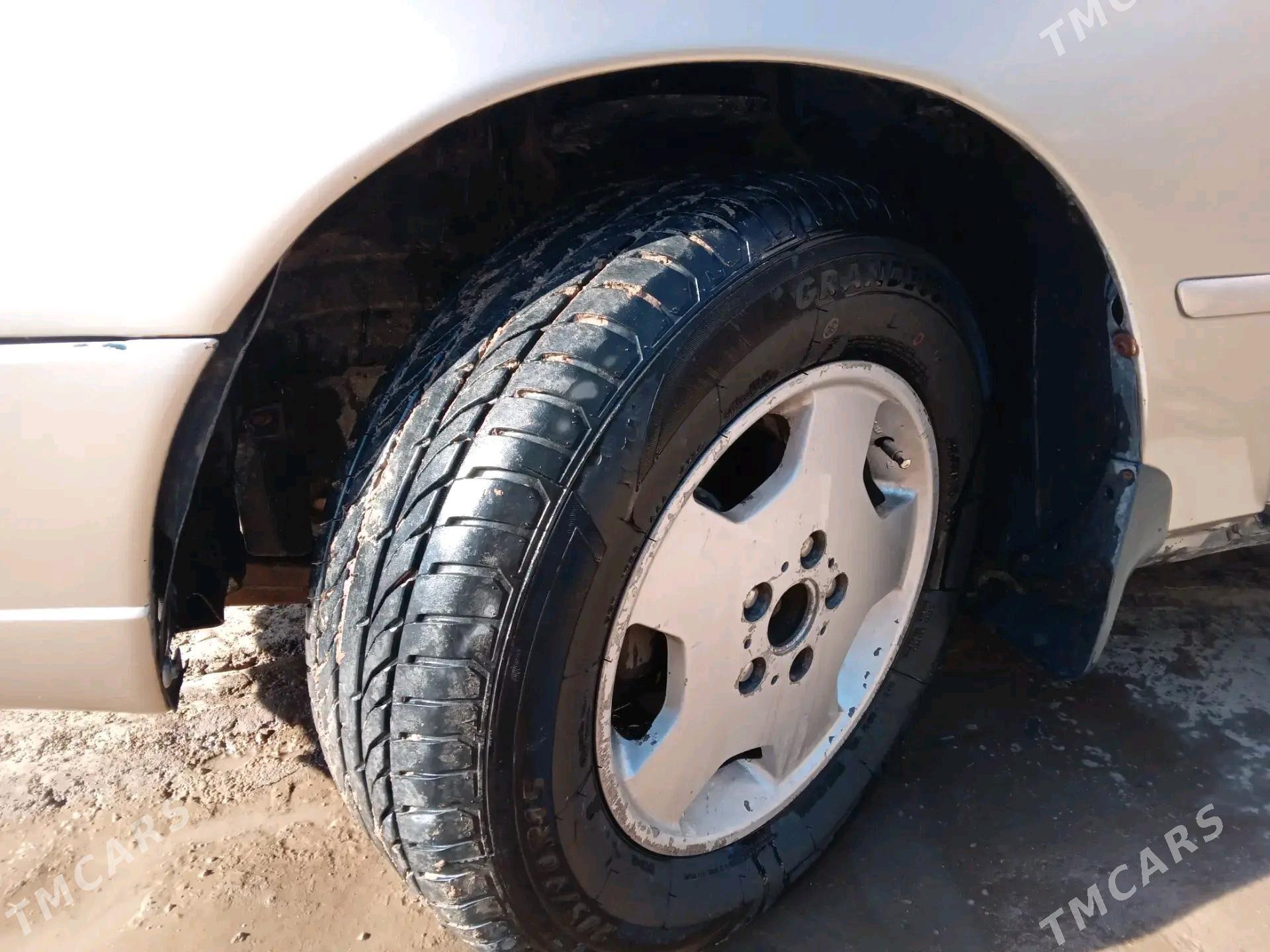Toyota Camry 1996 - 90 000 TMT - Köneürgenç - img 2