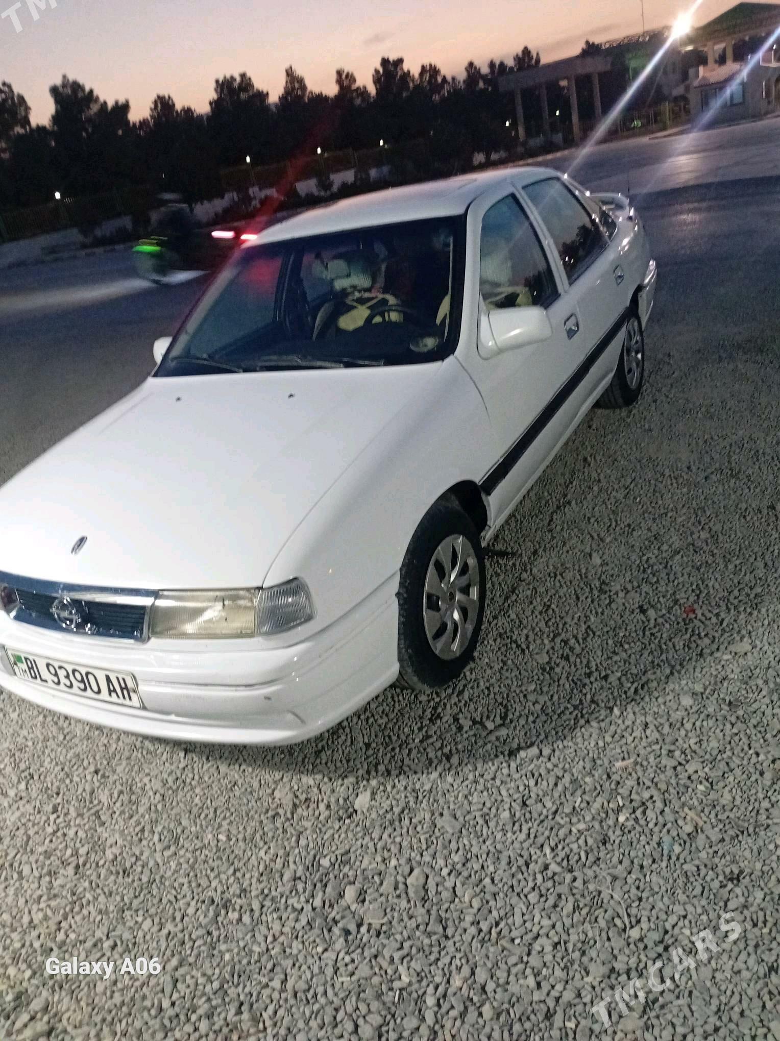 Opel Vectra 1994 - 34 000 TMT - Бахарден - img 5
