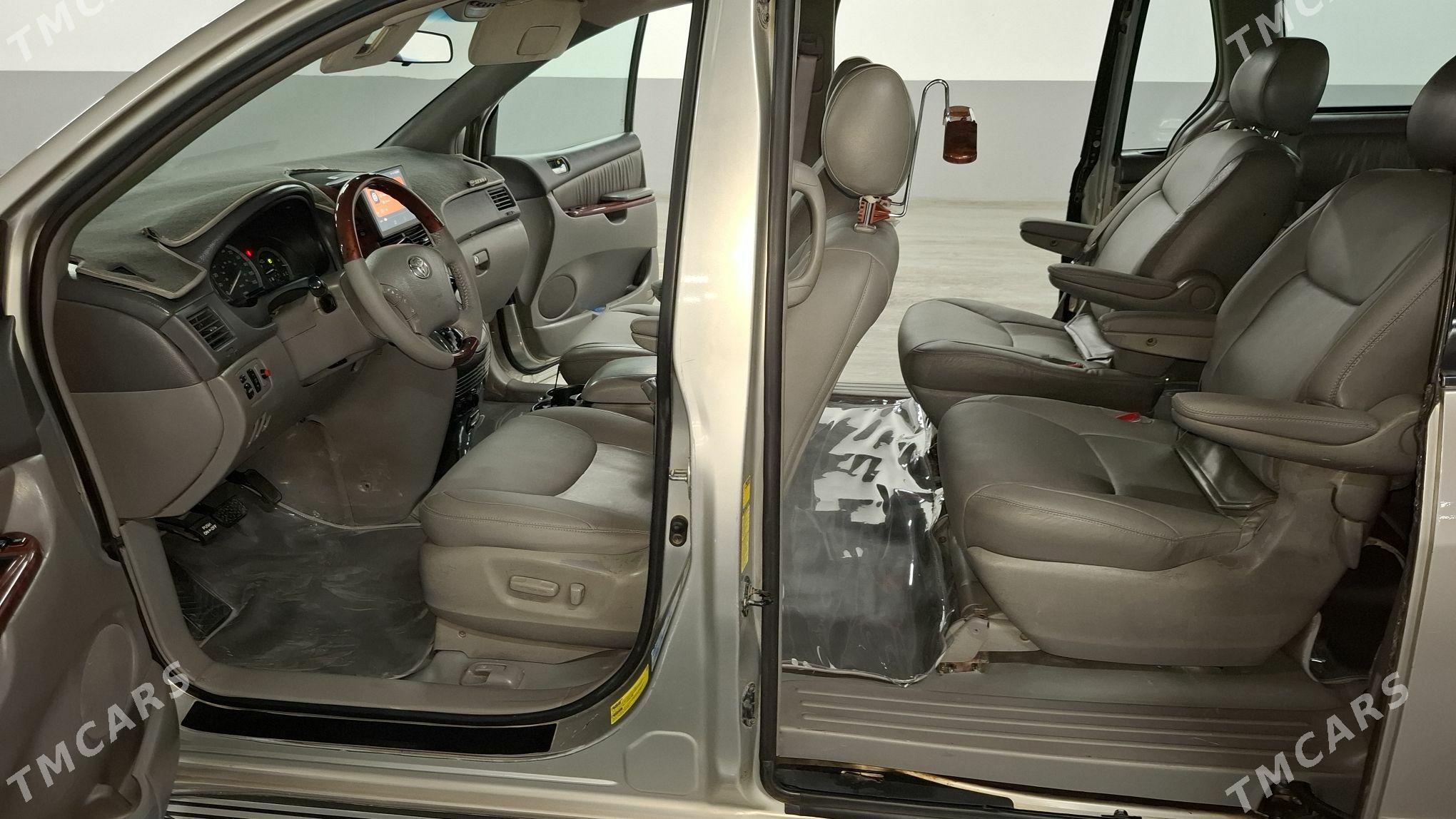 Toyota Sienna 2004 - 250 000 TMT - Büzmeýin - img 3