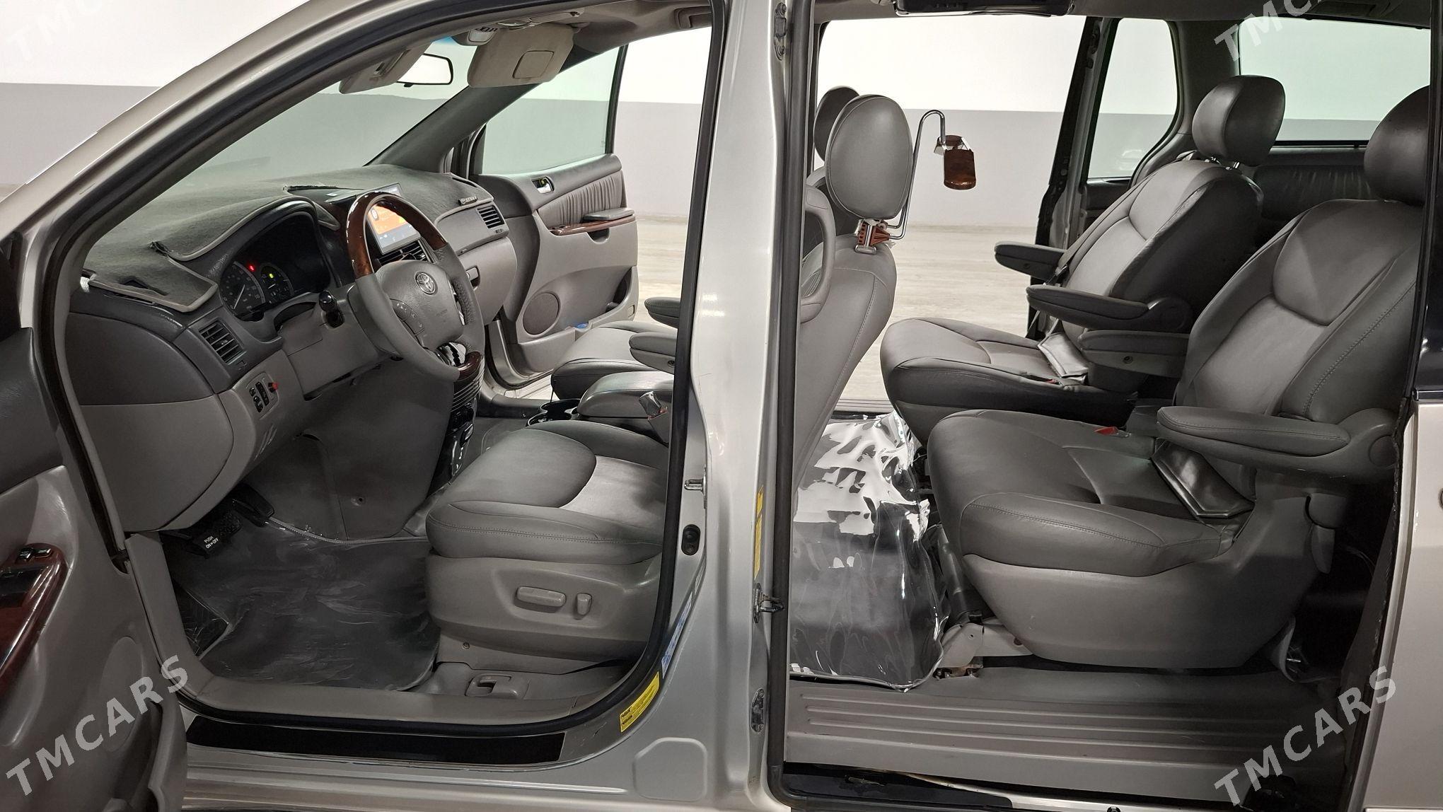 Toyota Sienna 2004 - 250 000 TMT - Büzmeýin - img 5