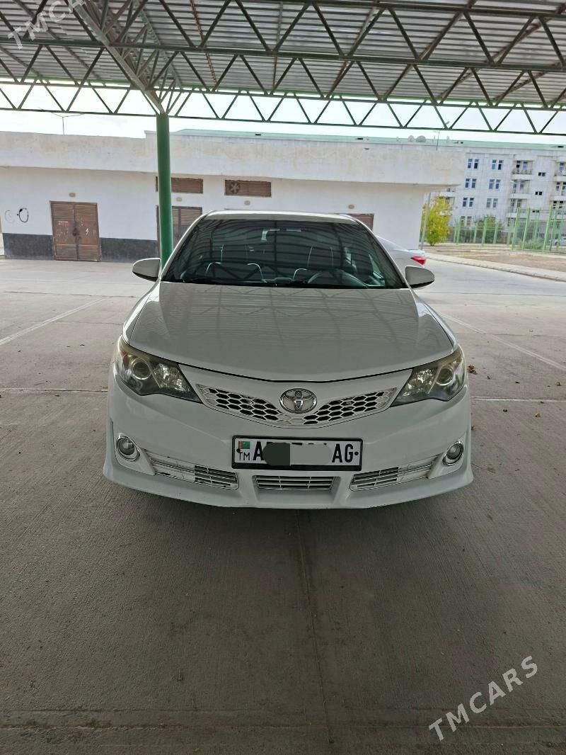 Toyota Camry 2014 - 280 000 TMT - 2 мкр - img 3