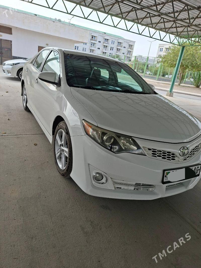Toyota Camry 2014 - 280 000 TMT - 2 мкр - img 2