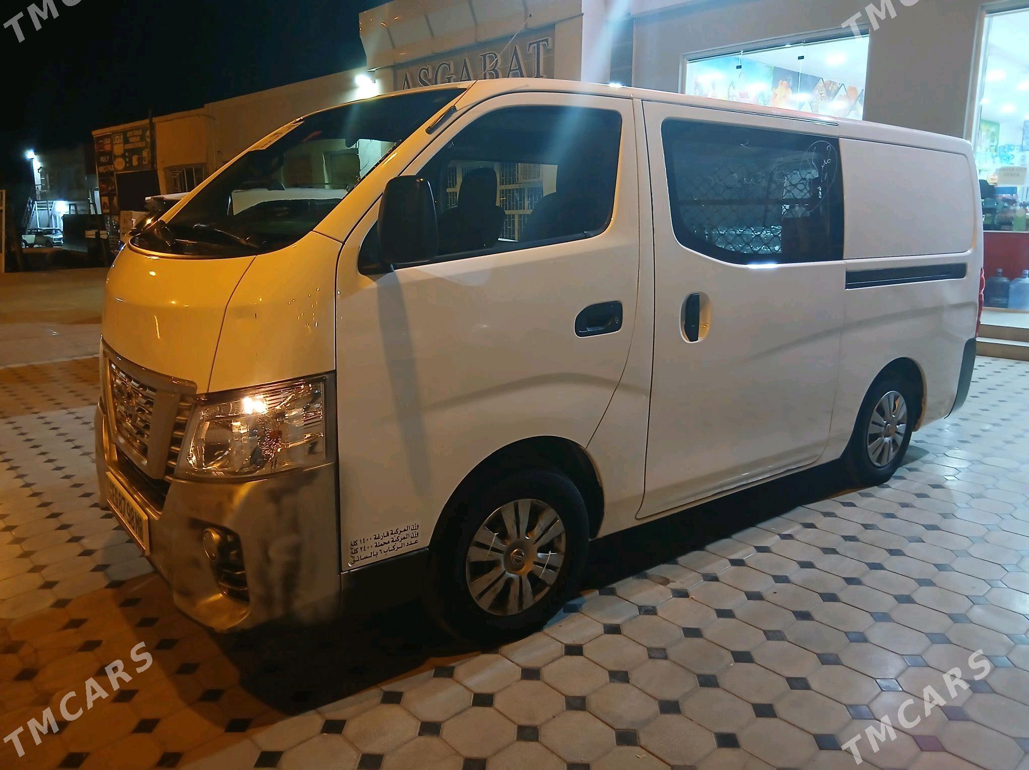 Nissan NV3500 2020 - 340 000 TMT - Байрамали - img 4