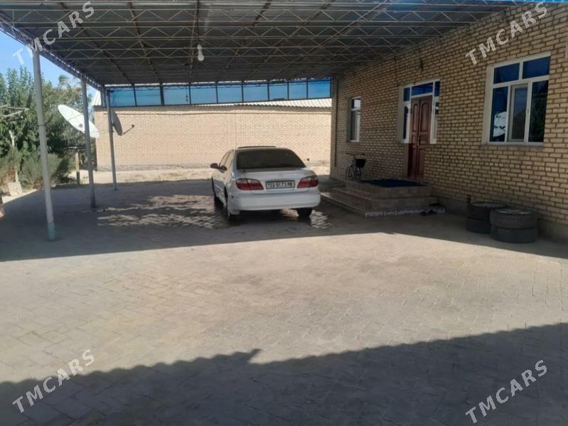 Infiniti I30 2001 - 85 000 TMT - Байрамали - img 4