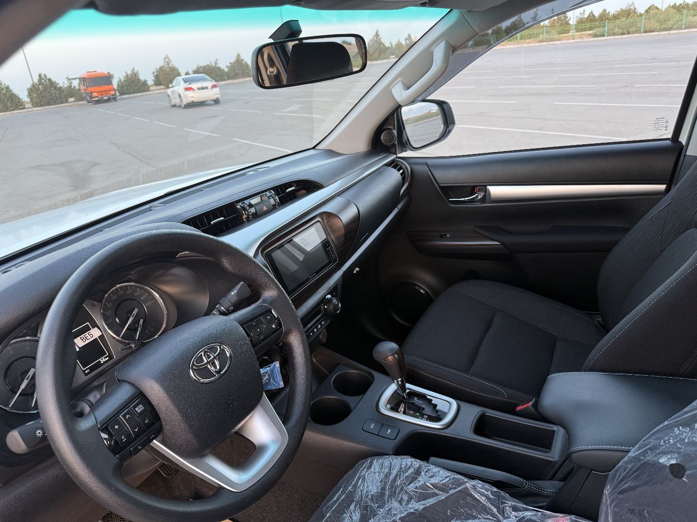 Toyota Hilux 2025 - 675 000 TMT - Ашхабад - img 7
