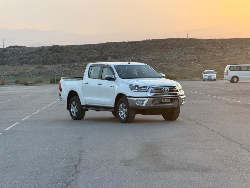 Toyota Hilux 2025 - 675 000 TMT - Ашхабад - img 3