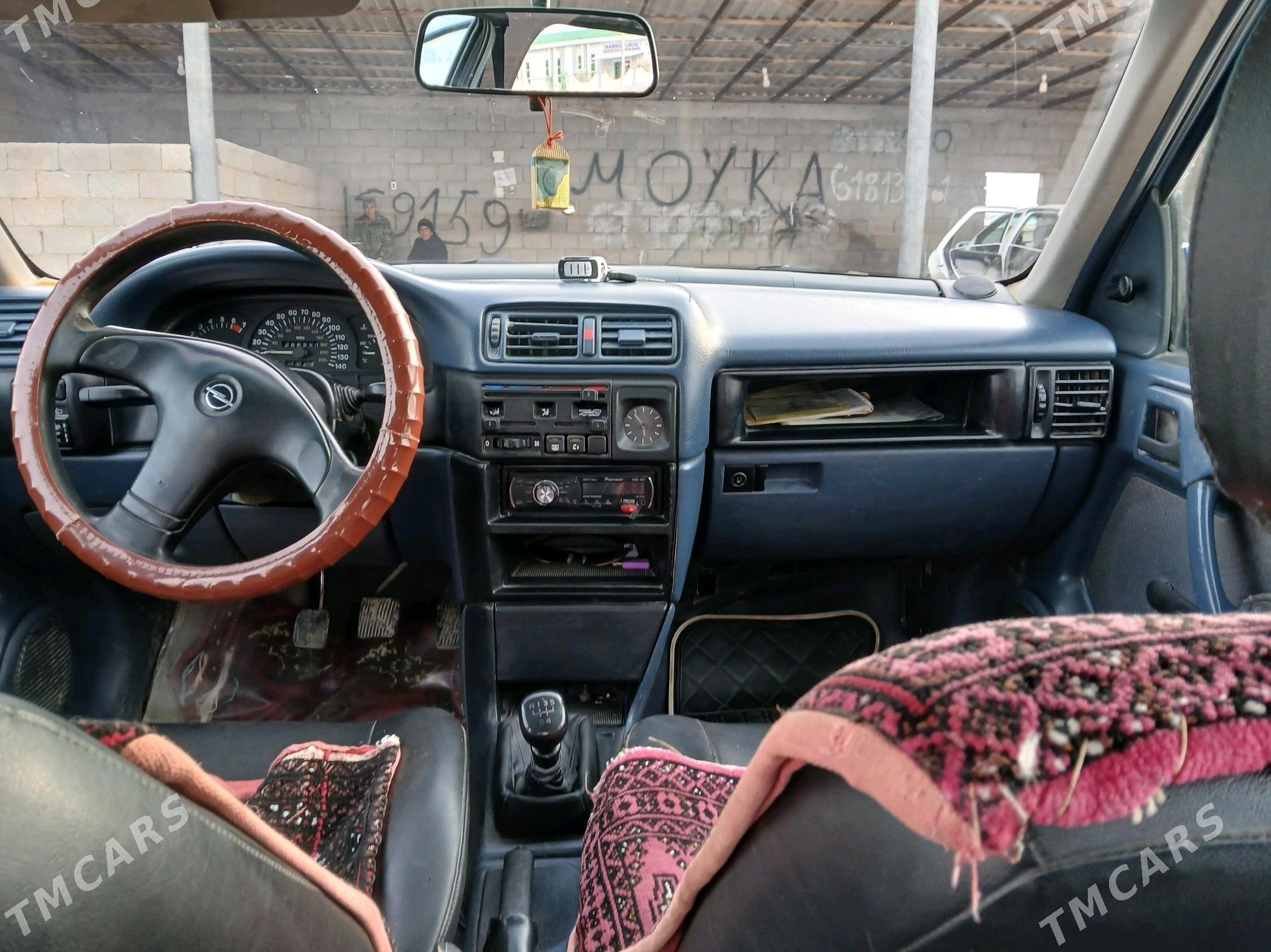 Opel Vectra 1993 - 35 000 TMT - Kaka - img 2
