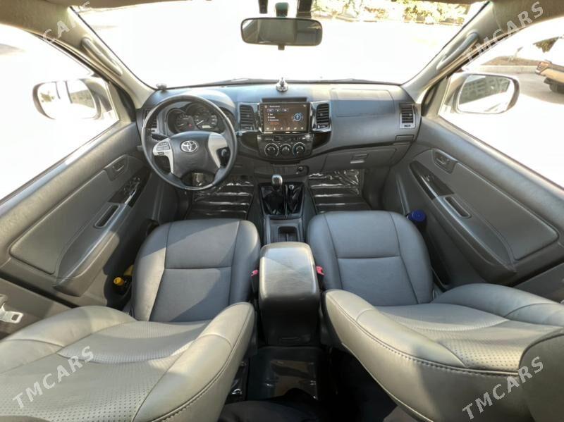 Toyota Hilux 2014 - 420 000 TMT - Мары - img 6